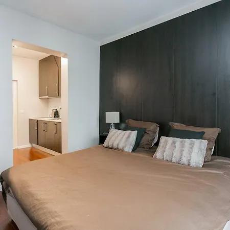 Appartement Studio Tour Eiffel Et Champs-elysees Parijs