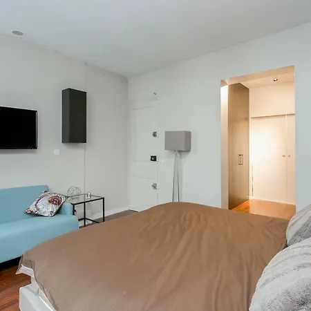 Studio Tour Eiffel Et Champs-elysees פריז